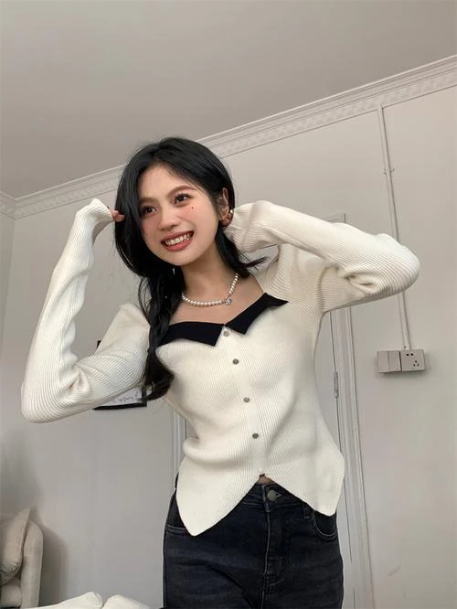 《我的妈耶》曝关系海报 马思纯白客黄明昊妈友圈有何看点