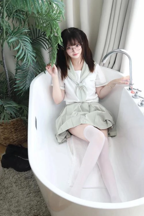 春衫依旧