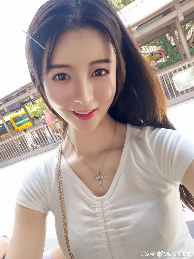 倾寰