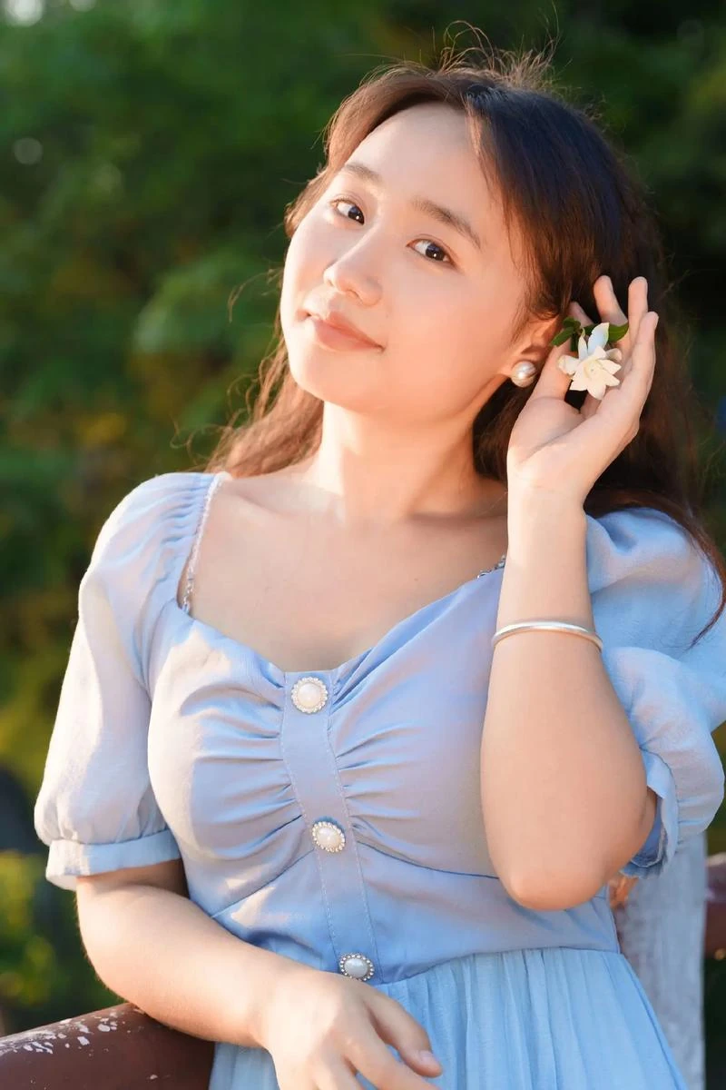 故弄清影
