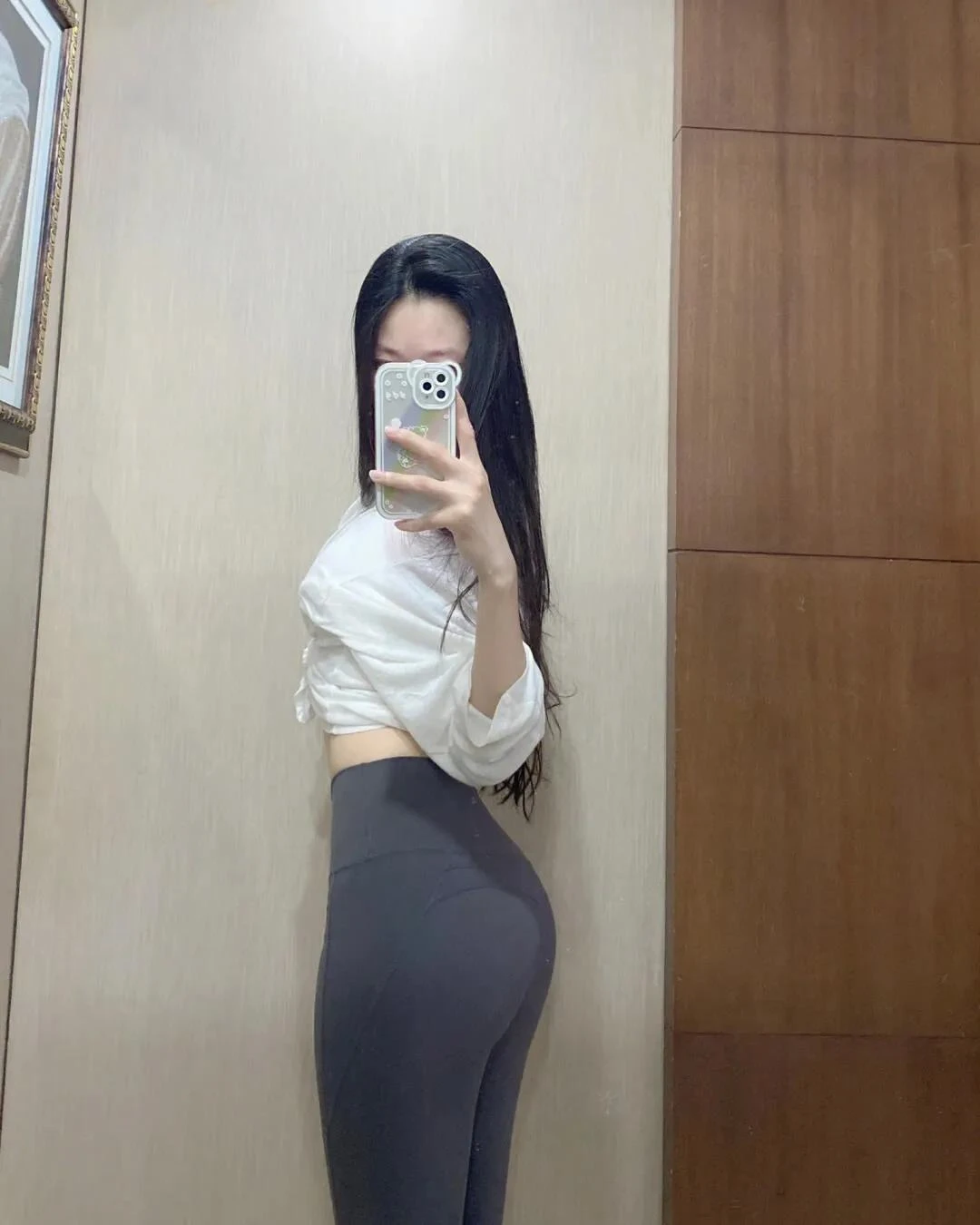 杨紫亮相活动高光瞬间 新剧看点大揭秘