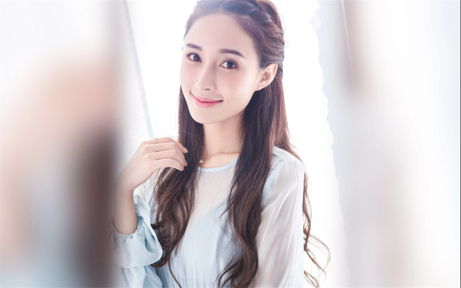 玄彬孙艺珍带娃迪士尼 全程牵儿子画面有多暖
