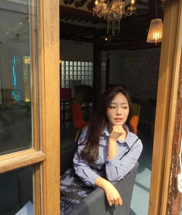 不想湿鞋的狗