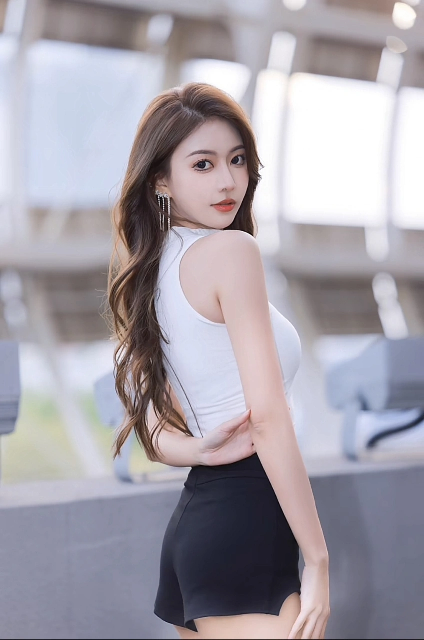 杨砚溪