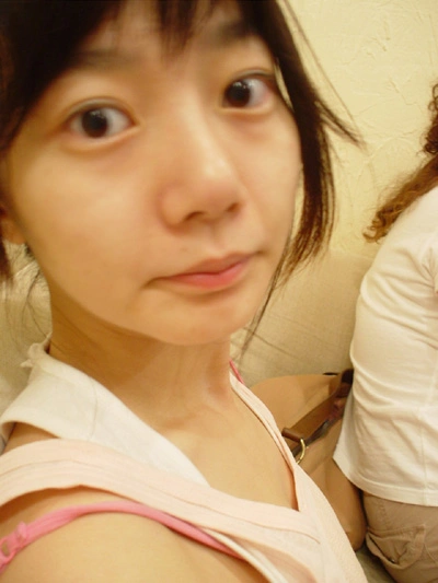 徐娇路演谈星爷女儿 热巴表情可爱引热议