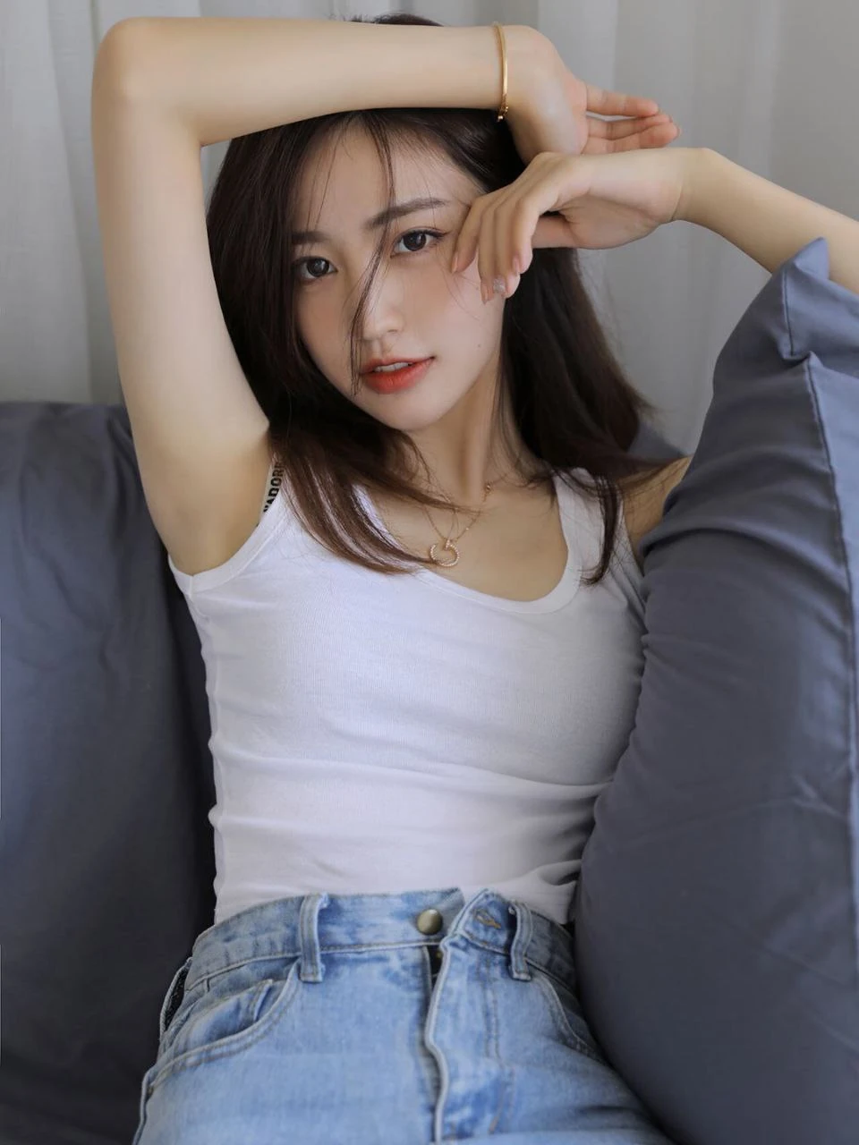 多城提前放映 主创云端相聚春天