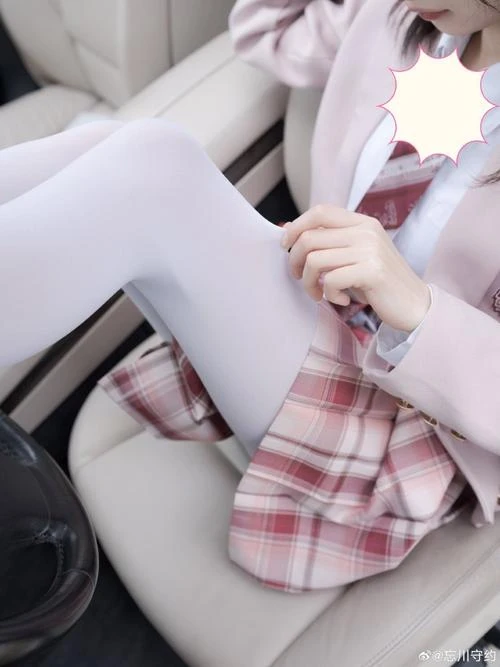 徒手吃草莓