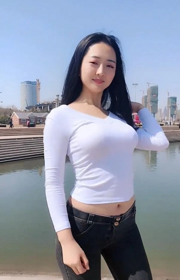 慕思月